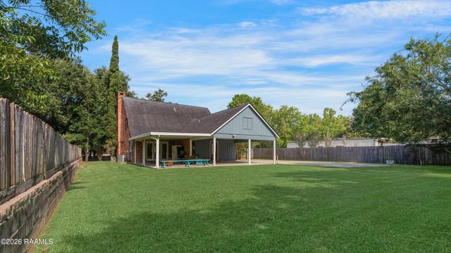 108 School Street, Youngsville, LA 70592