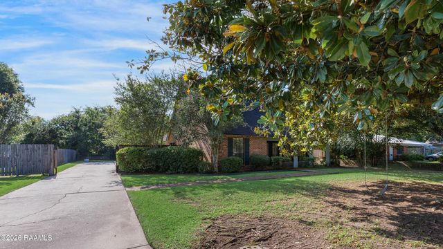 108 School Street, Youngsville, LA 70592