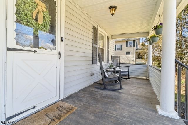 13 Whitehouse Ave, Readington Twp., NJ 08889