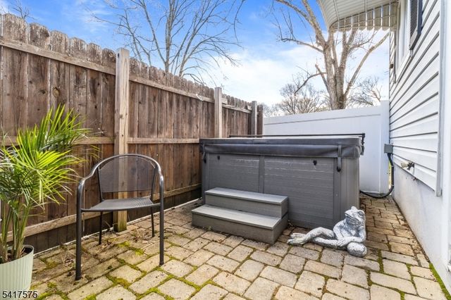 13 Whitehouse Ave, Readington Twp., NJ 08889