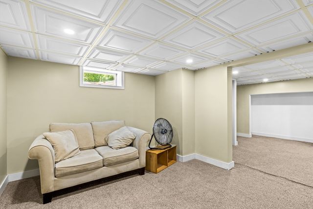 29 Sheffield Pl, Mashpee, MA 02649
