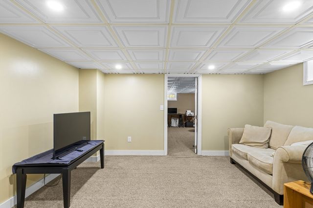 29 Sheffield Pl, Mashpee, MA 02649
