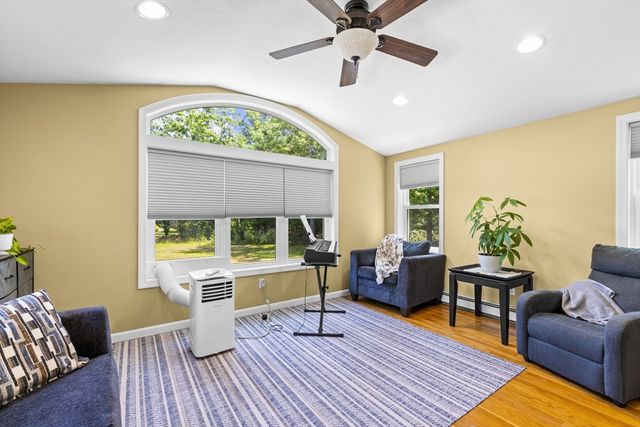 29 Sheffield Pl, Mashpee, MA 02649