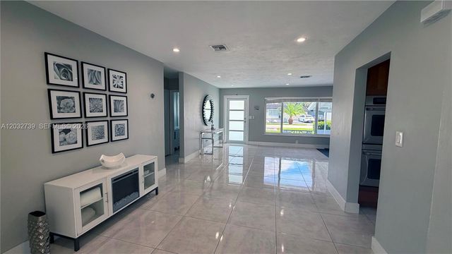 10455 SW 42nd Terrace, Miami, FL 33165