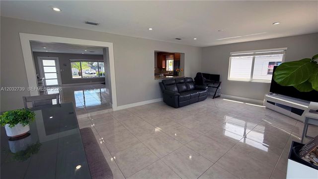 10455 SW 42nd Terrace, Miami, FL 33165