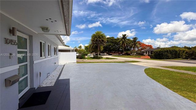 10455 SW 42nd Terrace, Miami, FL 33165