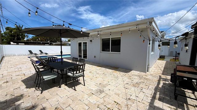 10455 SW 42nd Terrace, Miami, FL 33165