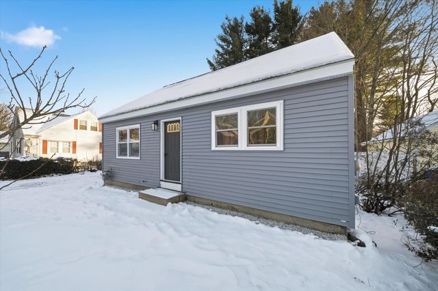 1093 Cilley Road, Manchester, NH 03103