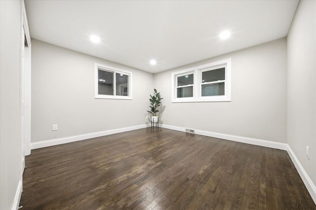 1093 Cilley Road, Manchester, NH 03103