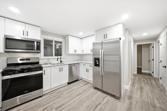 1093 Cilley Road, Manchester, NH 03103