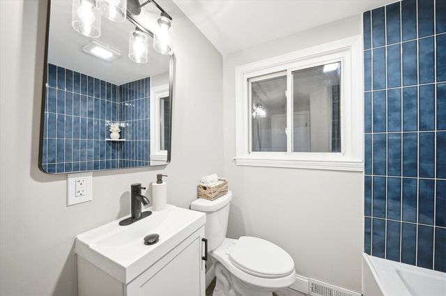 1093 Cilley Road, Manchester, NH 03103