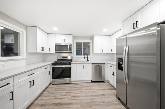 1093 Cilley Road, Manchester, NH 03103