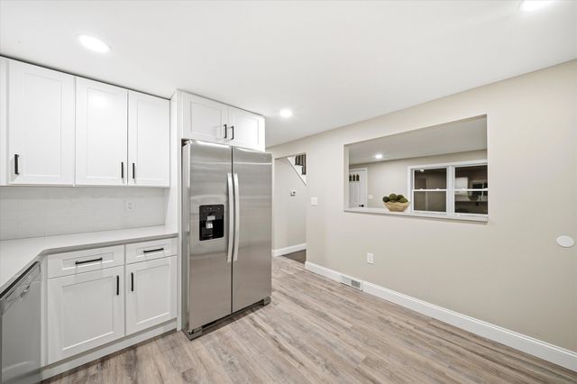 1093 Cilley Road, Manchester, NH 03103