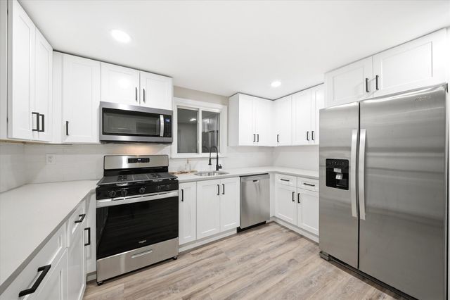 1093 Cilley Road, Manchester, NH 03103