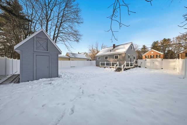 1093 Cilley Road, Manchester, NH 03103