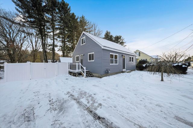 1093 Cilley Road, Manchester, NH 03103