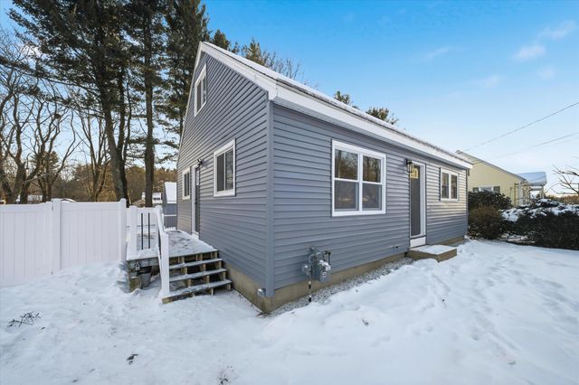 1093 Cilley Road, Manchester, NH 03103