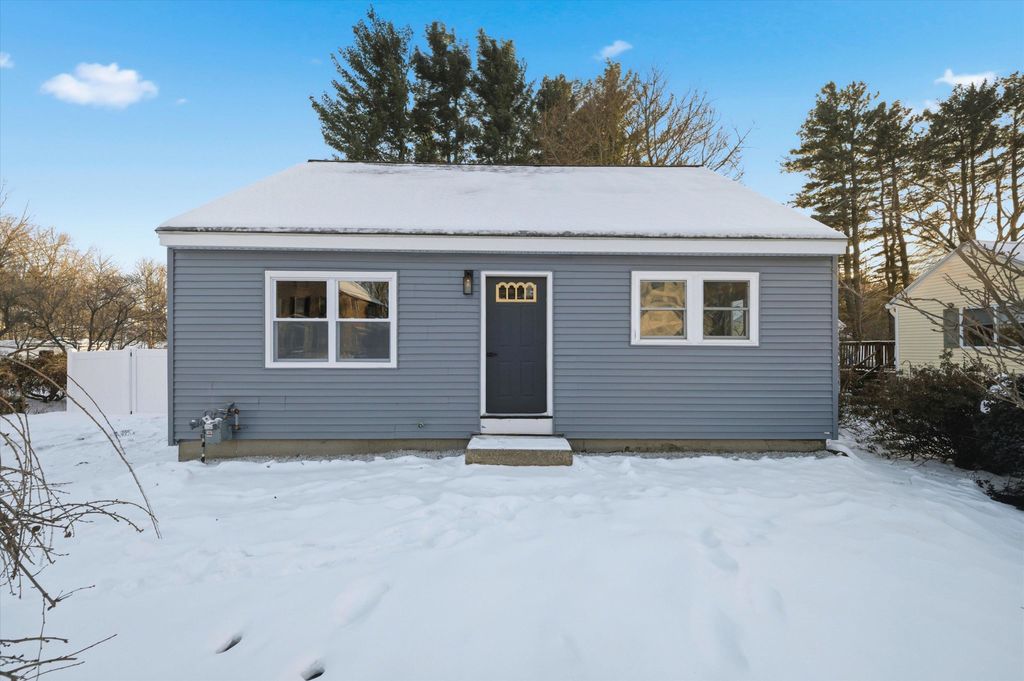 1093 Cilley Road, Manchester, NH 03103