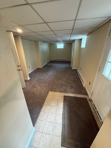 61-63 Newell 63B, Newton, MA 02466