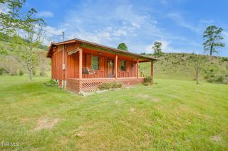 7328 Robinette Valley Road, Duffield, VA 24244