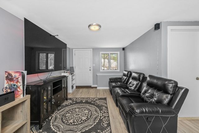 1 East St, North Reading, MA 01864