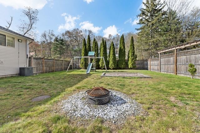 1 East St, North Reading, MA 01864