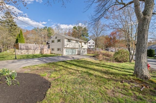 1 East St, North Reading, MA 01864