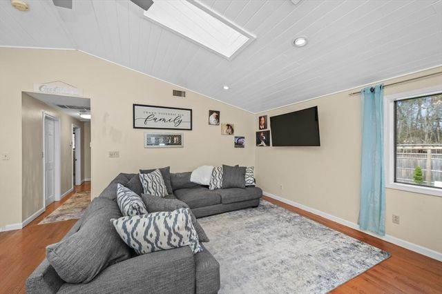 1 East St, North Reading, MA 01864