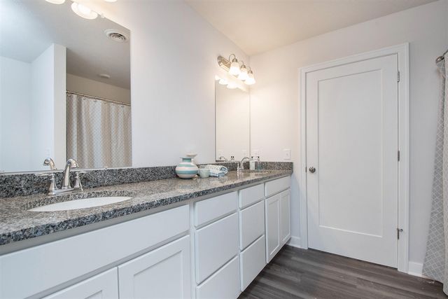 4271 Highpoint Drive 113, Wayland, MI 49348