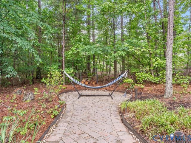 5073 Red Fern Ct, Midlothian, VA 23112