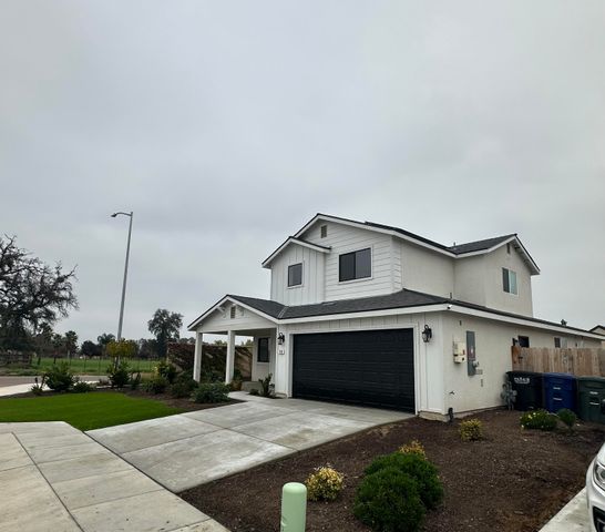 788 Apple Street, Dinuba, CA 93618