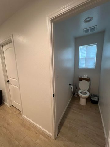 788 Apple Street, Dinuba, CA 93618