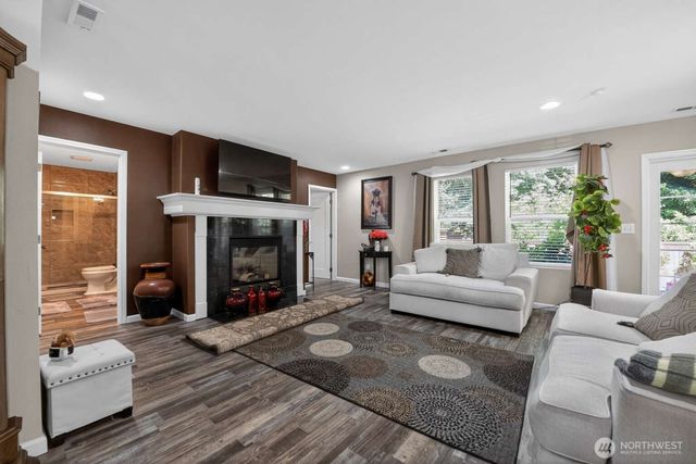 17728 93rd Avenue, Puyallup, WA 98375