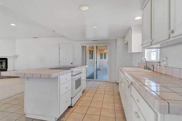 3230 Balsa Avenue, Yucca Valley, CA 92284