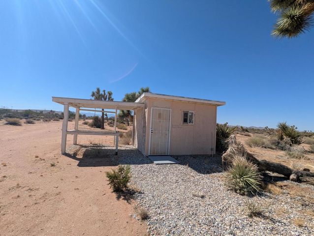 3230 Balsa Avenue, Yucca Valley, CA 92284