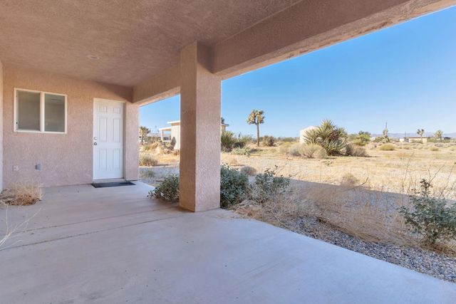 3230 Balsa Avenue, Yucca Valley, CA 92284