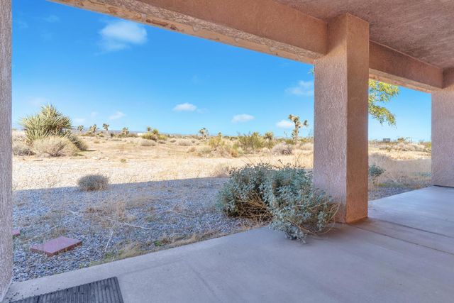 3230 Balsa Avenue, Yucca Valley, CA 92284