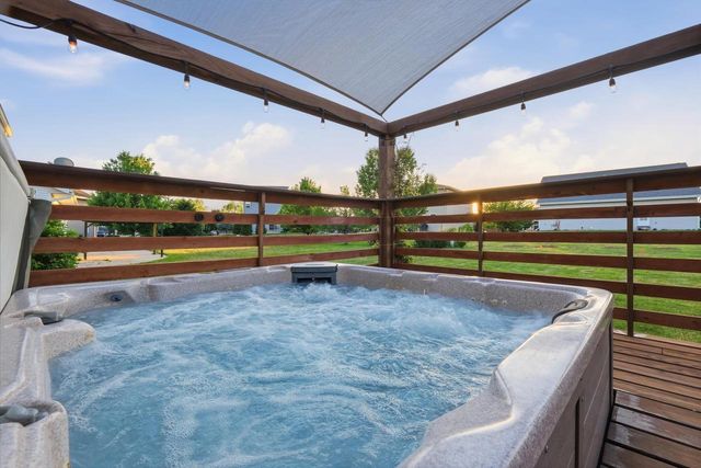 4528 Scenic View Road, Windsor, WI 53598