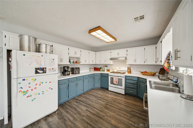 33619 S 4200 Road, Inola, OK 74036