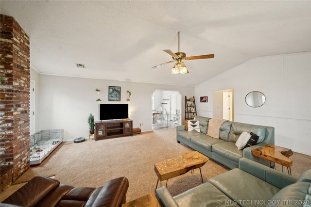 33619 S 4200 Road, Inola, OK 74036