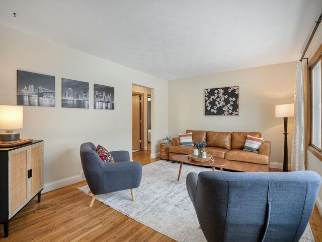 4247 Limestone Drive, Eagan, MN 55122