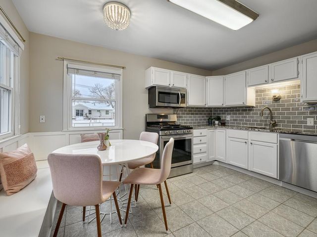 4247 Limestone Drive, Eagan, MN 55122