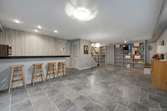 48 Highland Circle, Bronxville, NY 10708