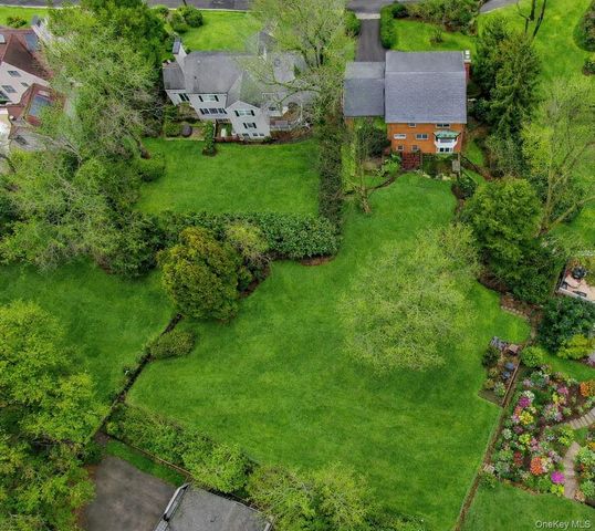 48 Highland Circle, Bronxville, NY 10708