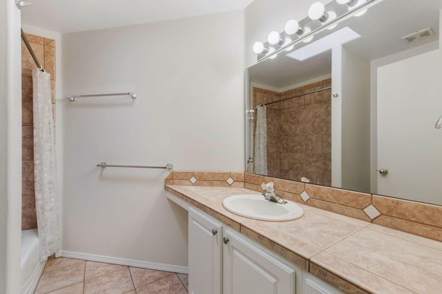 10011 Alexandria Road NE, Albuquerque, NM 87122