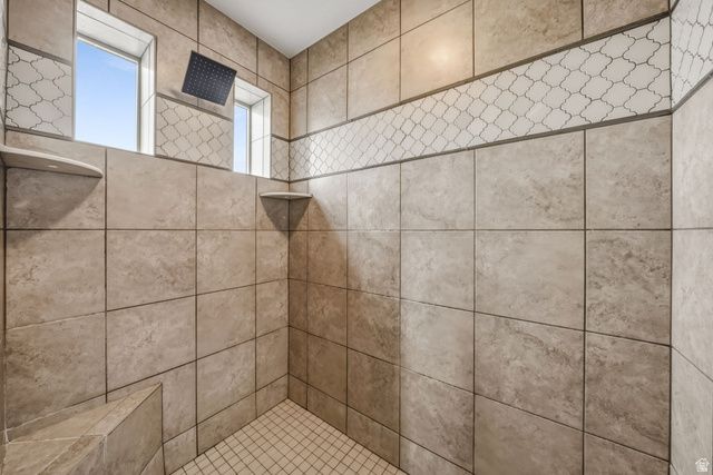 2352 W ISLAND DR, Kaysville, UT 84037