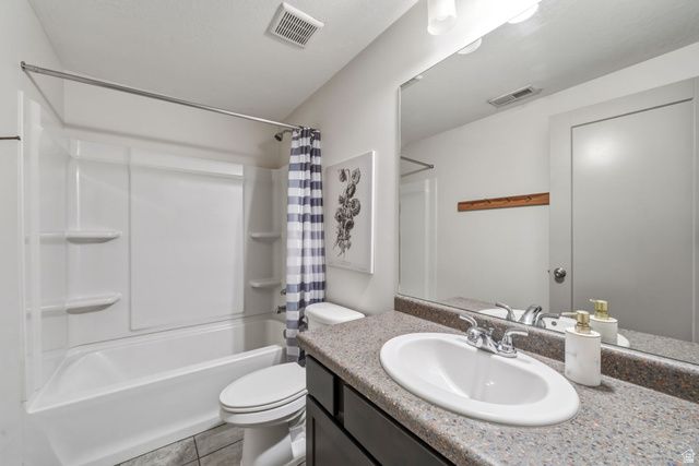 2352 W ISLAND DR, Kaysville, UT 84037