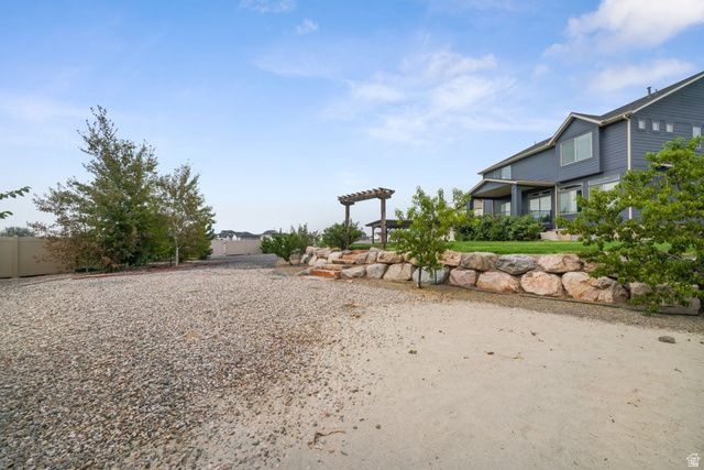 2352 W ISLAND DR, Kaysville, UT 84037