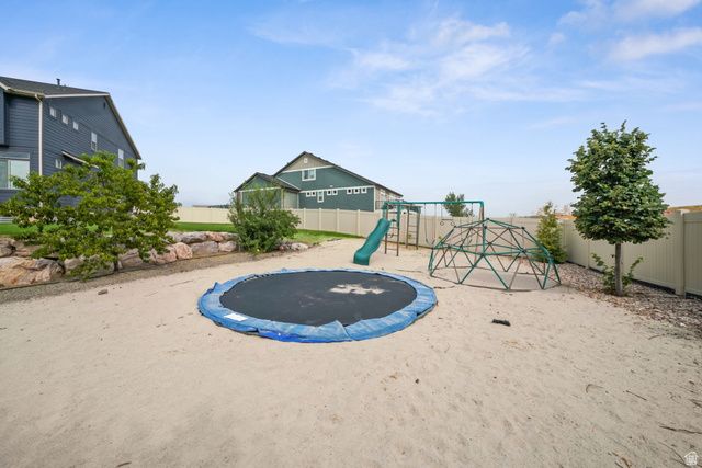 2352 W ISLAND DR, Kaysville, UT 84037