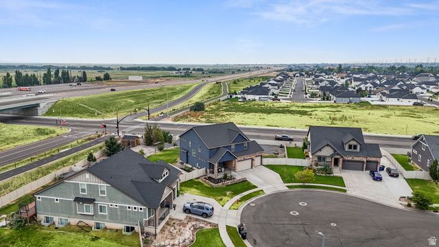 2352 W ISLAND DR, Kaysville, UT 84037
